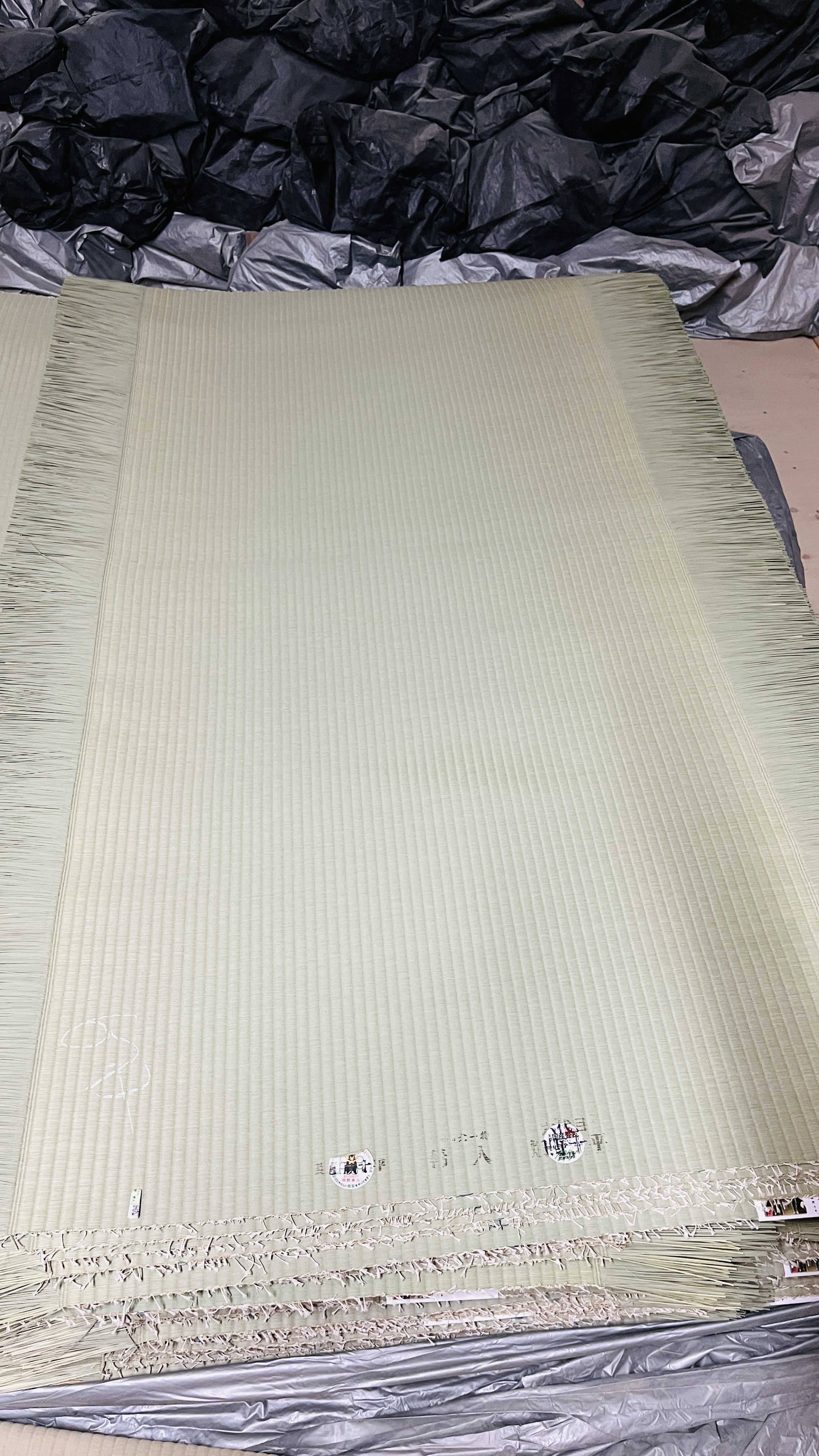 最高の畳をお客様に提供するには、問屋から仕入れていては先ず無理が有ります。